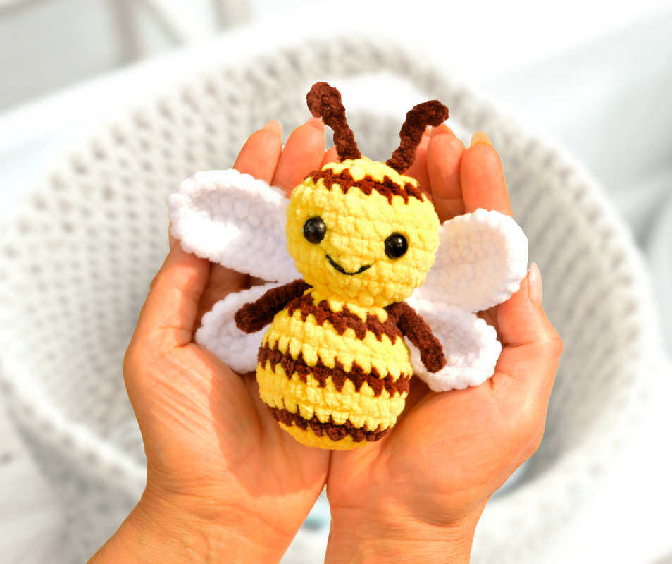 Crochet pattern. Amigurumi Plush Bee. Simple crochet design. - Image 2
