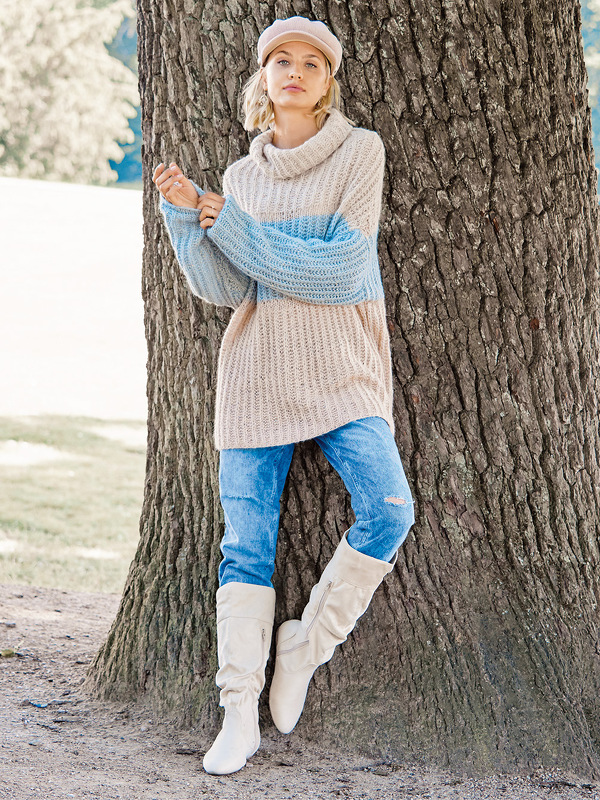 Pulli mit Stehkragen und überschnittenen Schultern in Lachs, Beige und Hellblau