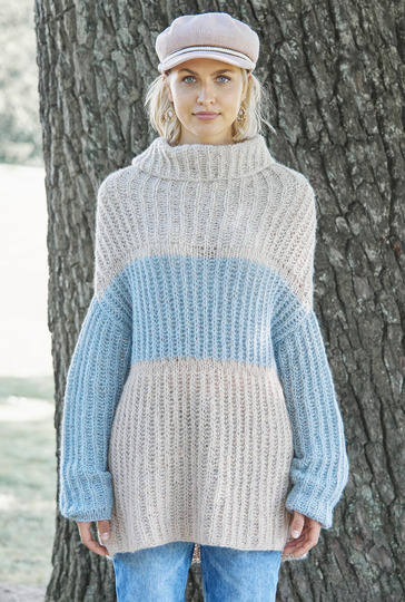 Pulli mit Stehkragen und überschnittenen Schultern in Lachs, Beige und Hellblau