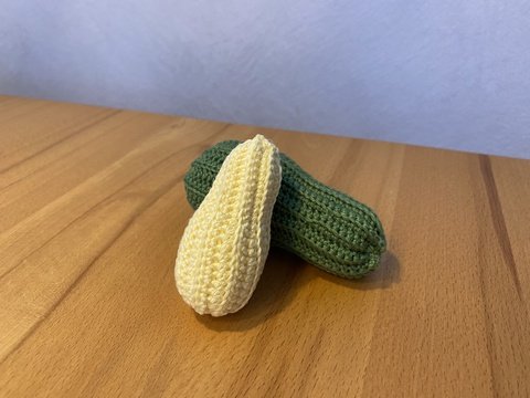 Zucchini häkeln in 2 Größen für Kaufladen, Spielküche oder als Herbst-Deko