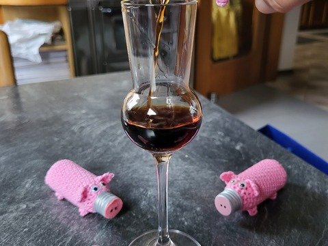 Gehäkeltes Glücksschnapsschwein