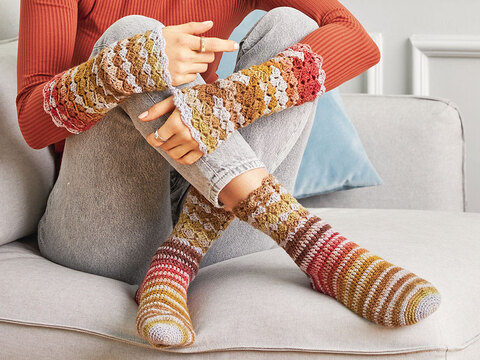 SOCKEN & ARMSTULPEN GEHÄKELT