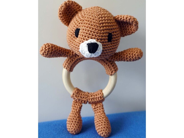 Häkelanleitung Babyrassel Bär