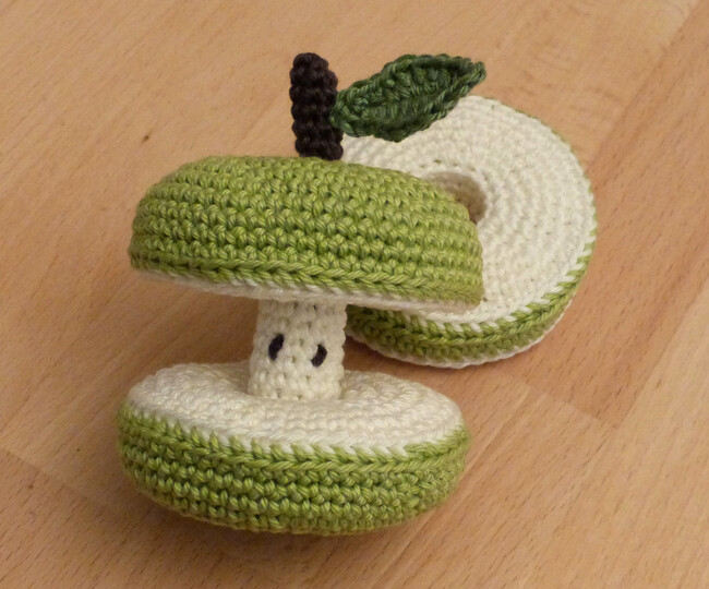 Crochet pattern apple stacking toy