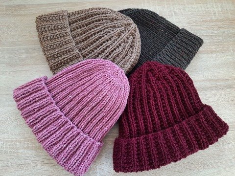 Strickkurs Lektion 3: Klassische Mützen in drei verschiedenen Mustern