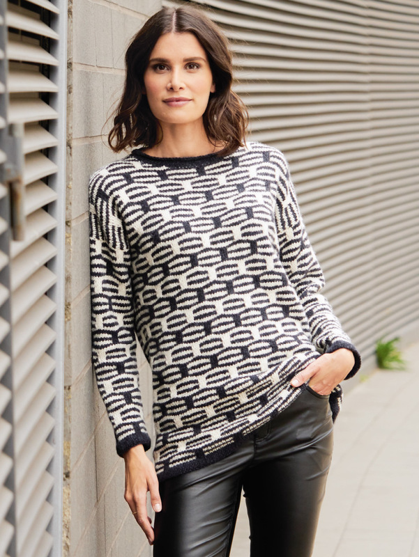Pulli im Hebemaschenmuster in Anthrazit und Weiß