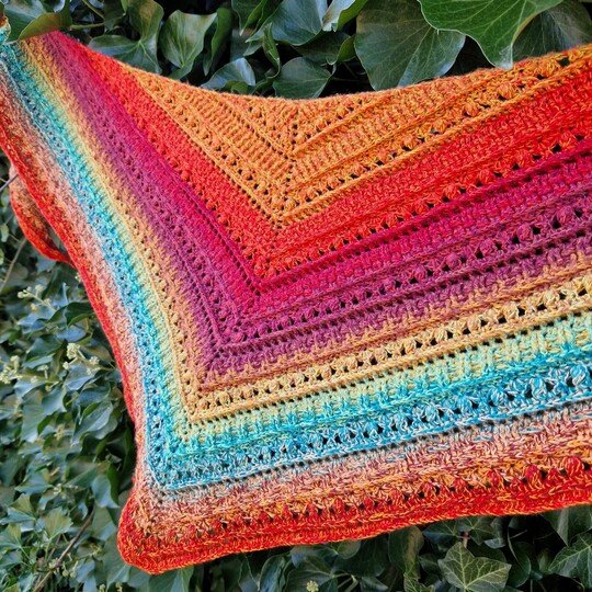 Crochet Pattern Flat Triangular Scarf "Medea"