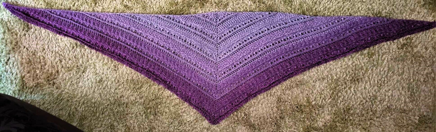 Crochet Pattern Flat Triangular Scarf "Medea"