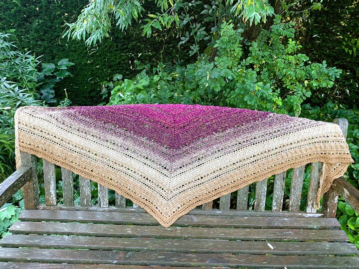 Crochet Pattern Flat Triangular Scarf "Medea"