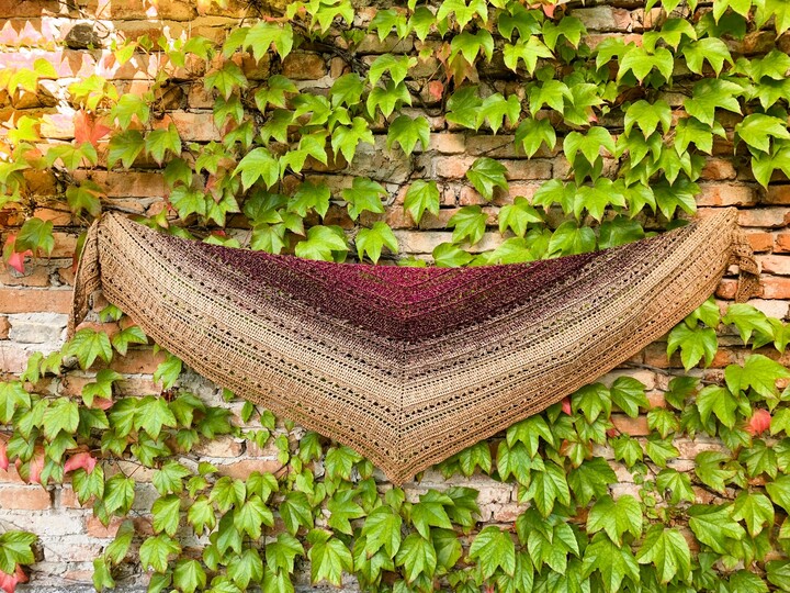 Crochet Pattern Flat Triangular Scarf "Medea"