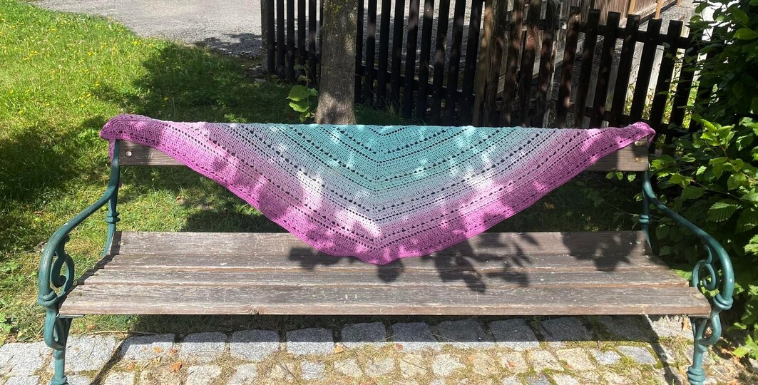 Crochet Pattern Flat Triangular Scarf "Medea"