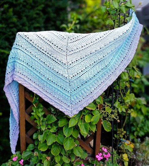 Crochet Pattern Flat Triangular Scarf "Medea"