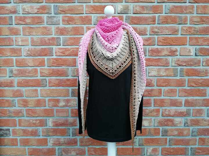 Crochet Pattern Flat Triangular Scarf "Medea"