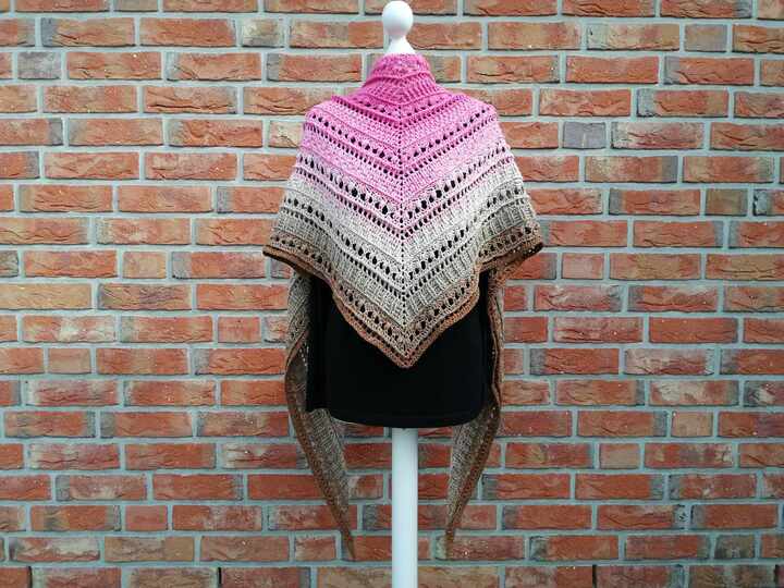 Crochet Pattern Flat Triangular Scarf "Medea"