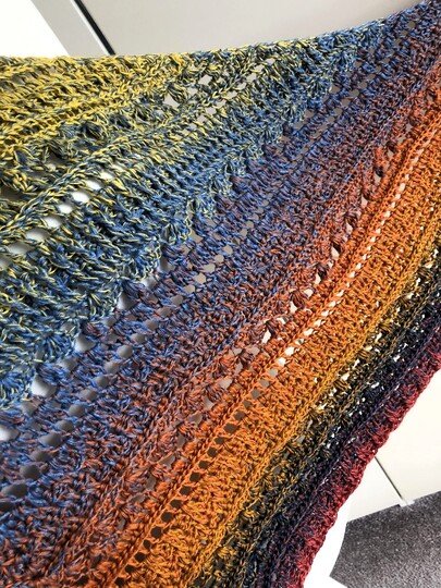 Crochet Pattern Flat Triangular Scarf "Medea"