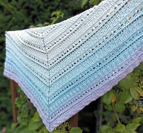 Crochet Pattern Flat Triangular Scarf "Medea"
