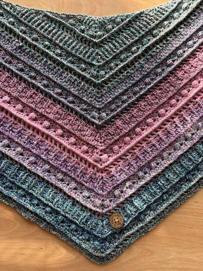 Crochet Pattern Flat Triangular Scarf "Medea"
