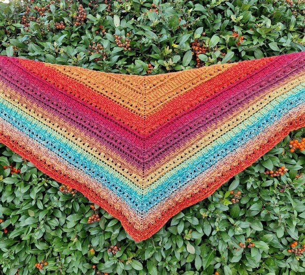 Crochet Pattern Flat Triangular Scarf "Medea"