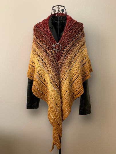 Crochet Pattern Flat Triangular Scarf "Medea"