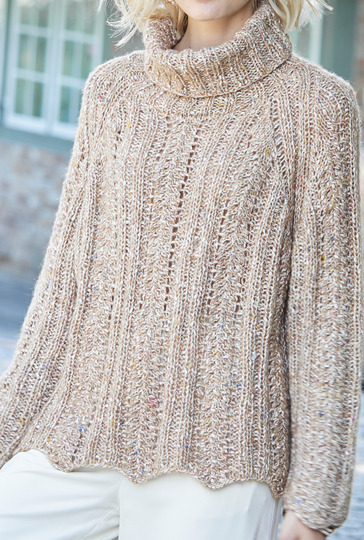 Pulli im Wellenmuster in Karamellbeige