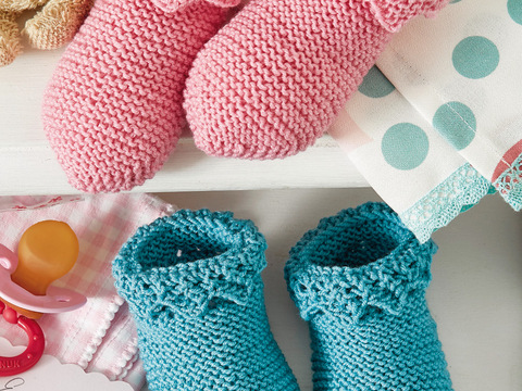 Babysöckchen mit Zackenmuster