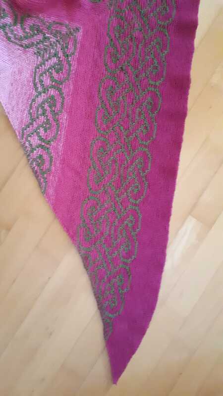 Tuch Coeurs entrelaces als PDF Datei - Knitting