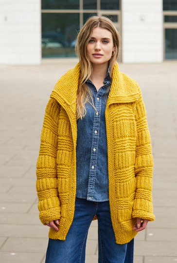 Gelbe Oversize-Jacke mit Patent- und Rippenmuster-Streifen