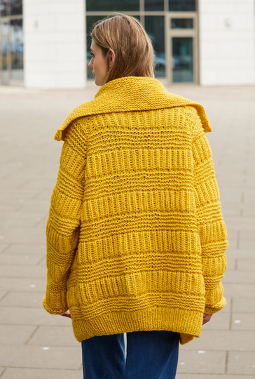 Gelbe Oversize-Jacke mit Patent- und Rippenmuster-Streifen