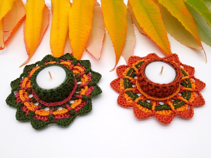 Häkelanleitung für dekorative Teelichthalter in herbstlichen Farbtönen