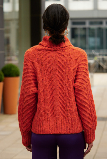 Pulli mit Zopfmuster und Schalkragen in Orange