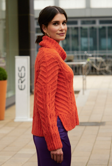 Pulli mit Zopfmuster und Schalkragen in Orange