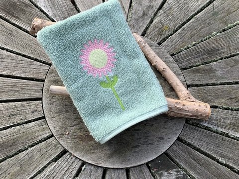Blume Waschlappen Stickdatei  ITH 13x18 Waschhandschuh