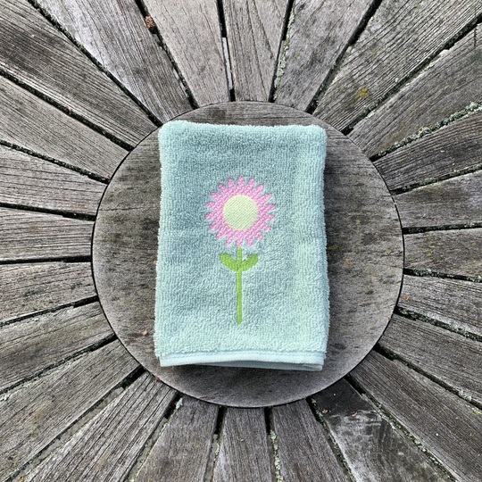 Blume Waschlappen Stickdatei  ITH 13x18 Waschhandschuh