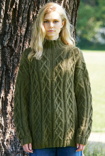 Olivgrüner Zopfmusterpulli