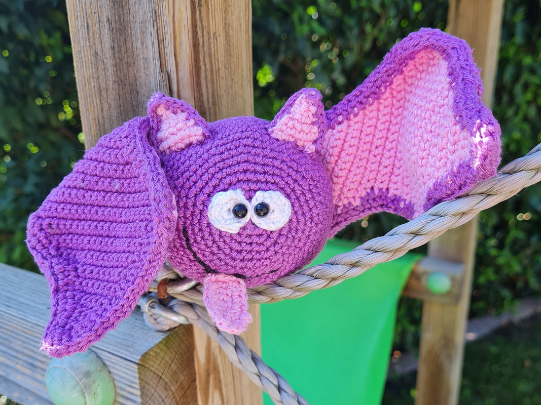 Baeht! The cheeky bat - Image 6