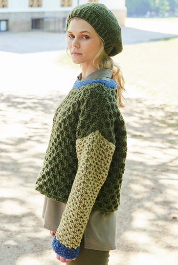 Pulli in Moos- und Lindgrün und Baskenmütze in Moosgrün