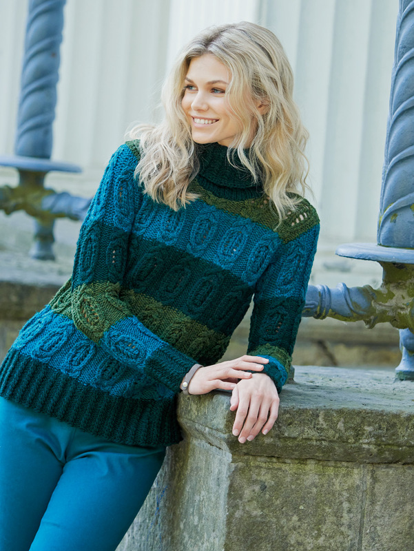 Rollkragenpulli mit Blockstreifen in verschiedenen Grüntönen