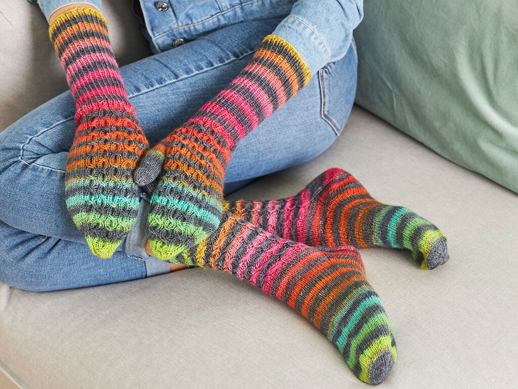 SOCKEN &amp; FÄUSTLINGE GESTRICKT