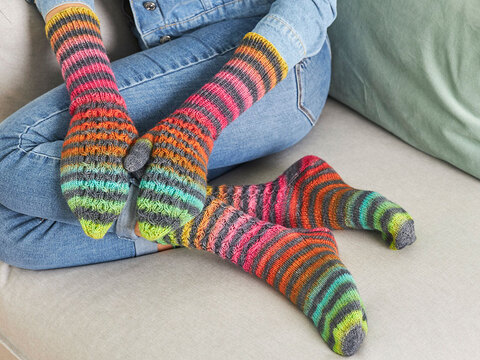 SOCKEN & FÄUSTLINGE GESTRICKT