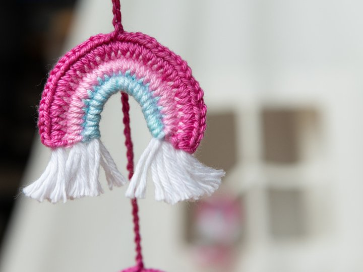 Regenbogengirlande Häkelanleitung, Anleitung bunte Regenbogenkette zur Deko