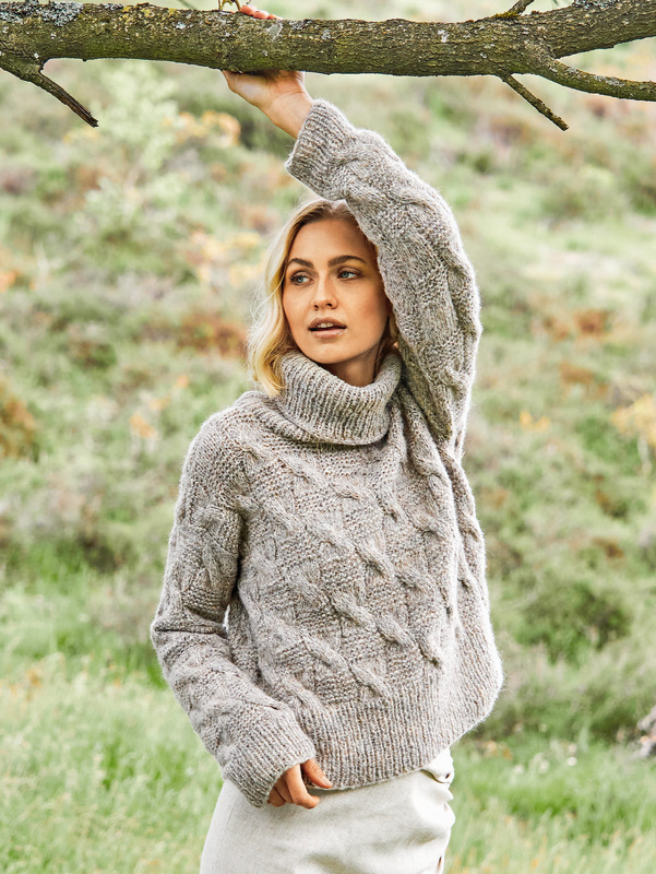 Zopfmusterpulli mit Rollkragen