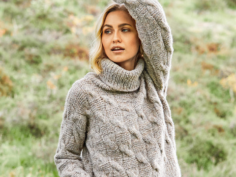 Zopfmusterpulli mit Rollkragen