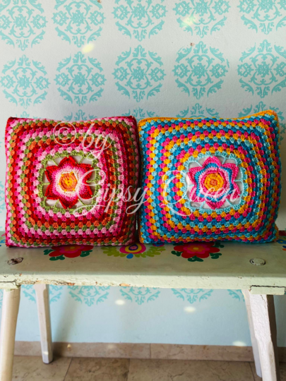 Häkelanleitung Blumenbunt Kissen, bunter Kissenbezug mit Blumenmuster