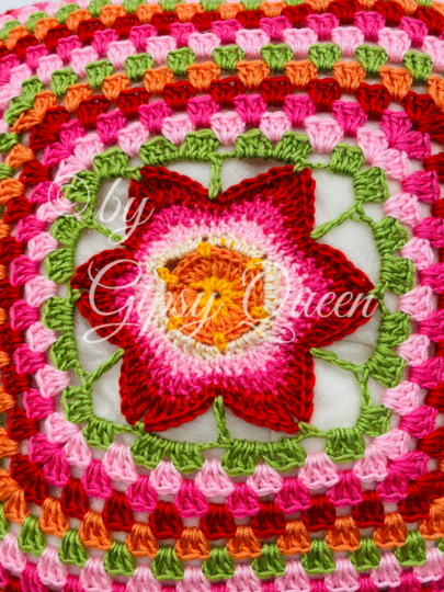 Häkelanleitung Blumenbunt Kissen, bunter Kissenbezug mit Blumenmuster