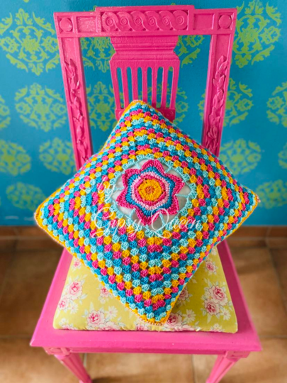 Häkelanleitung Blumenbunt Kissen, bunter Kissenbezug mit Blumenmuster