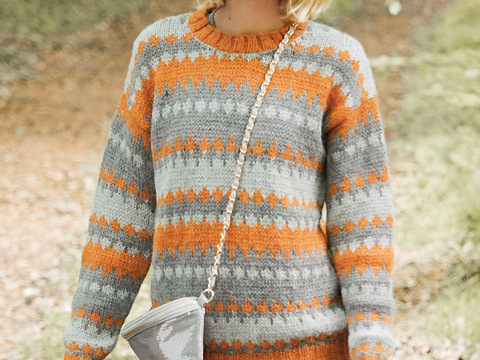 Dreifarbiger Pullover im Jacquardmuster