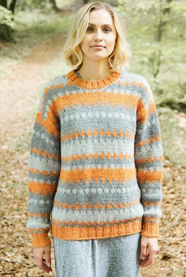 Dreifarbiger Pullover im Jacquardmuster