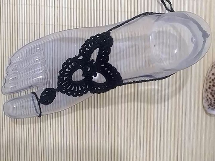 Häkelmuster Barfußsandalen – Boho Fußkettchen PDF + Video (Englisch)