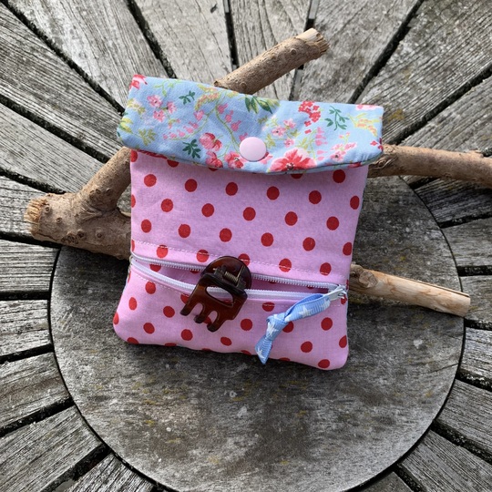 Etui Nr. 1 Stickdatei ITH 13x18 Etui Täschchen Tasche