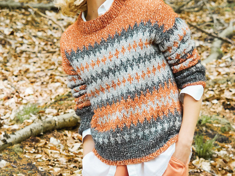 Bunter Pulli im Jacquardmuster